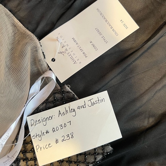 Long dress - Picture 3 of 5